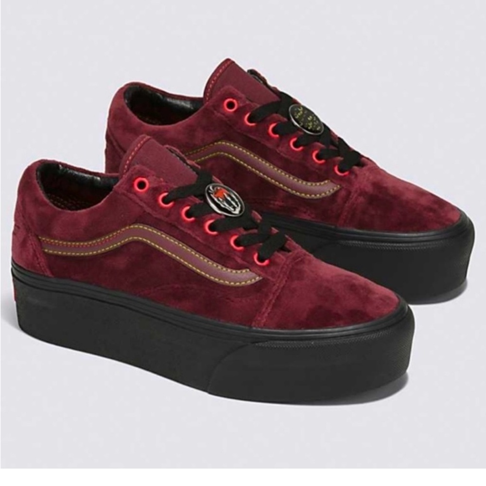 Disney Vans “Snowwhite Poison Apple”